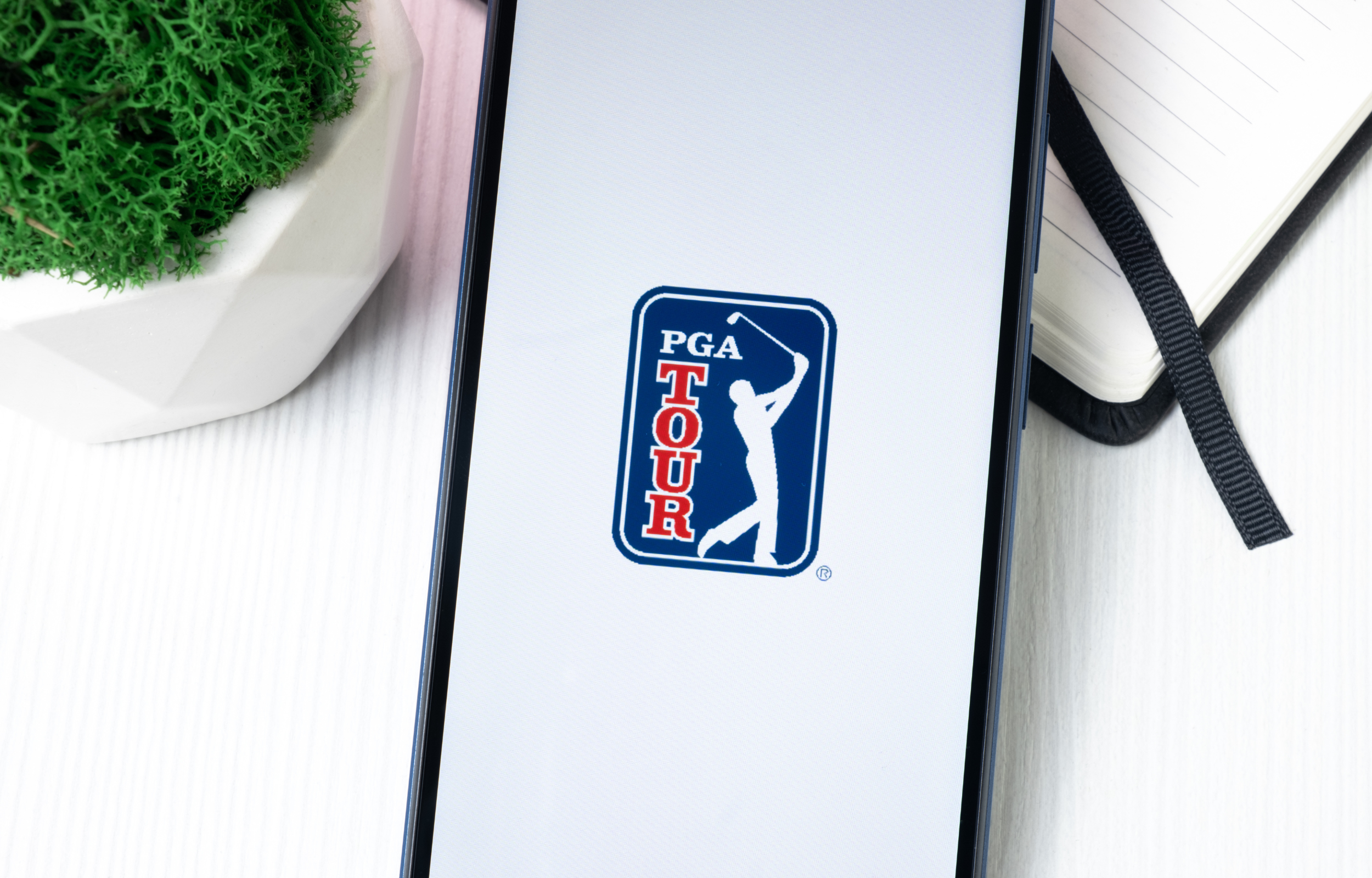 How does the PGA Tour work?